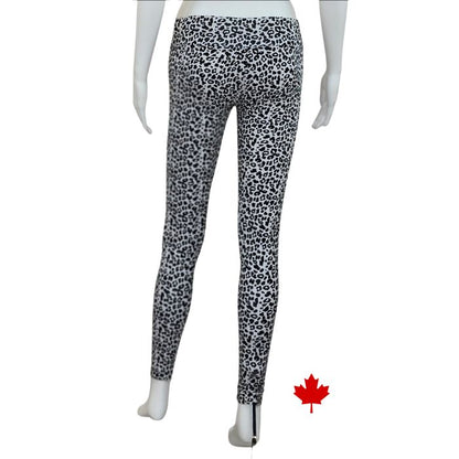 Eve full length yoga leggings black and white leopard print back view of leggings on mannequin