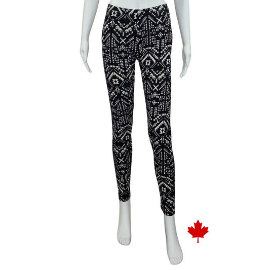 Elle full length leggings black and white geographic print front view of leggings on mannequin