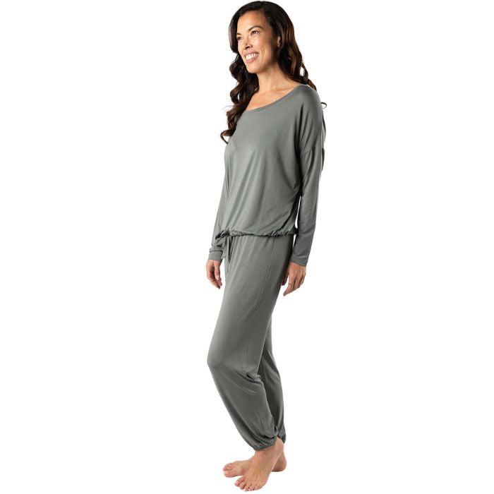 seagrass green snuggle-up lounge set long sleeve top with pants full body side view on model